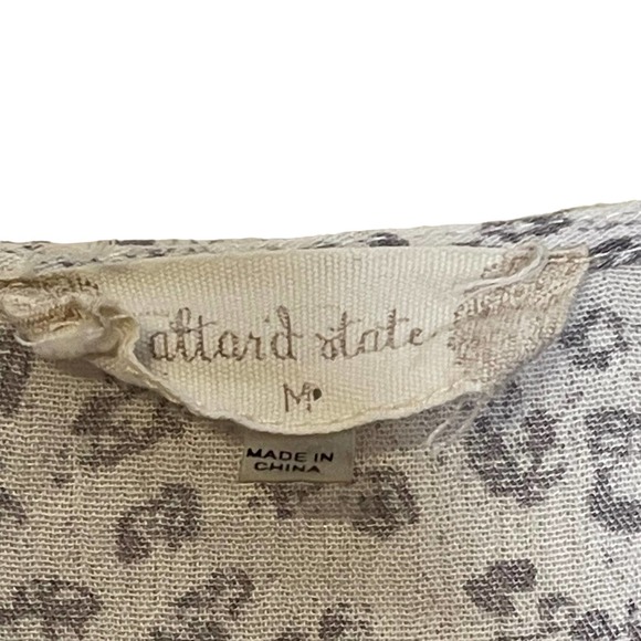 Altar'd State Tunic Top Size Medium Gray Cream Pattern Front Tie Lined Womens - Picture 7 of 9